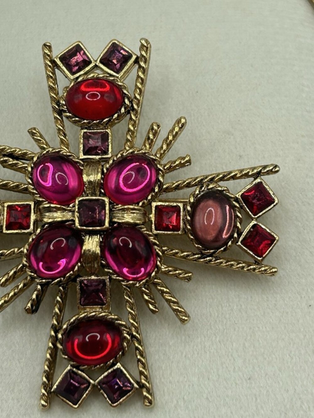 BYZANTINE MALTESE Cross Brooch Gold Tone Pink Red Purple Violet Cabochon Crystal - Picture 5 of 14